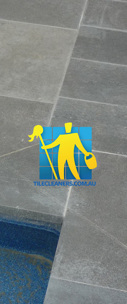 Gold Coast/Hope Island outdoor pool capping bluestone tile