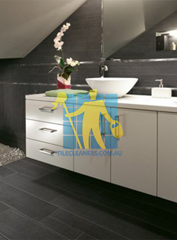 traditional bathroom with barrique series noir wood plank porcelain Canberra/Jerrabomberra/favicon.ico